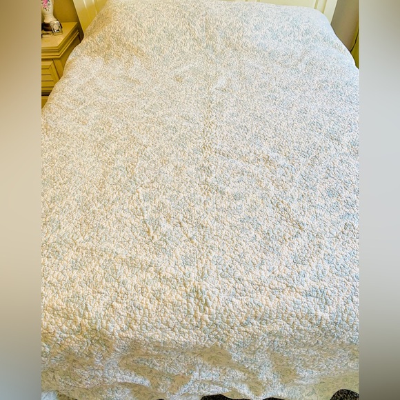 Aqua quilt 100% cotton, true light color. King-Queen Size. EC. Floral & Striped - Picture 4 of 16